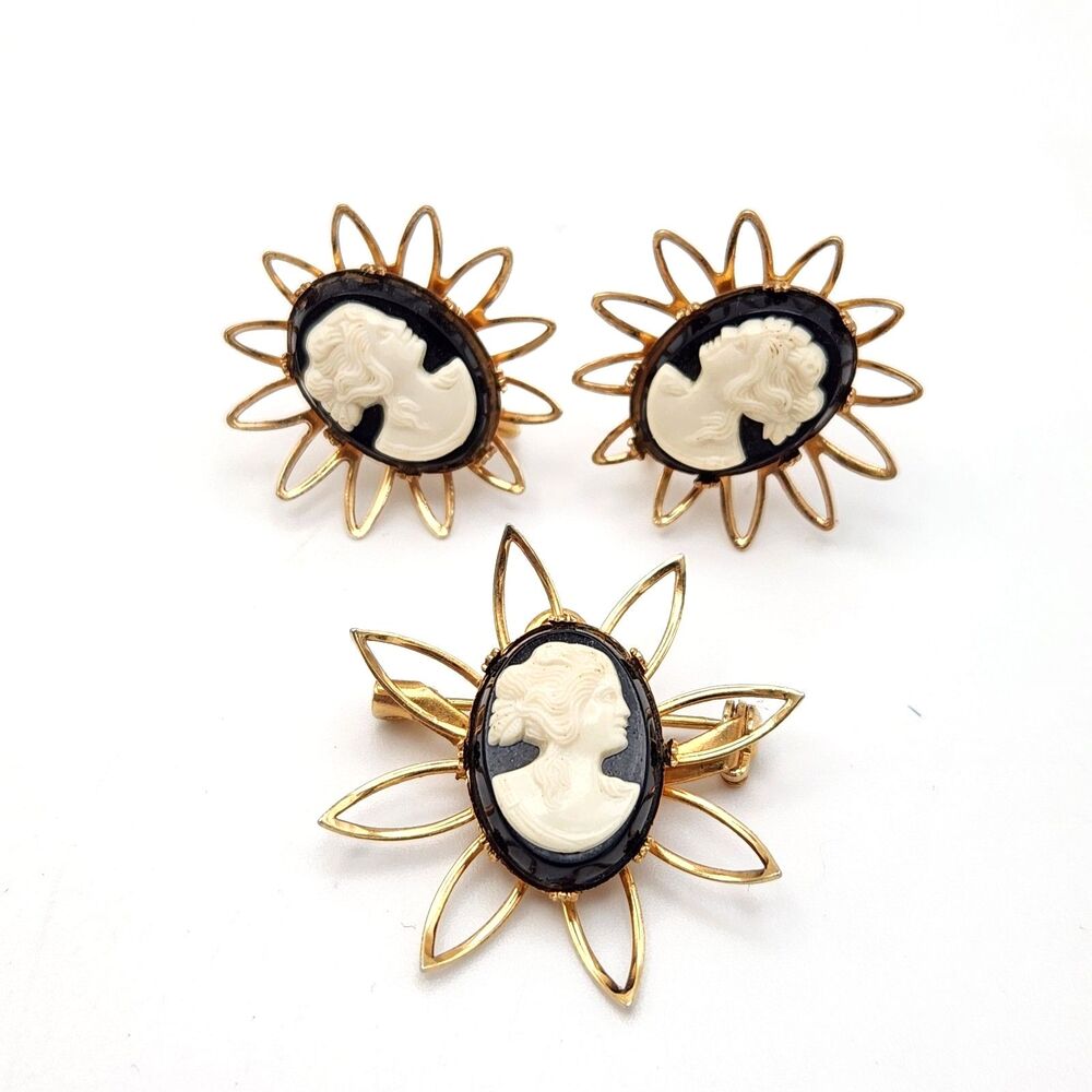 Vintage Mid-Century Sunburst Cameo Brooch & Screw-Back Earring Set Gold Tone